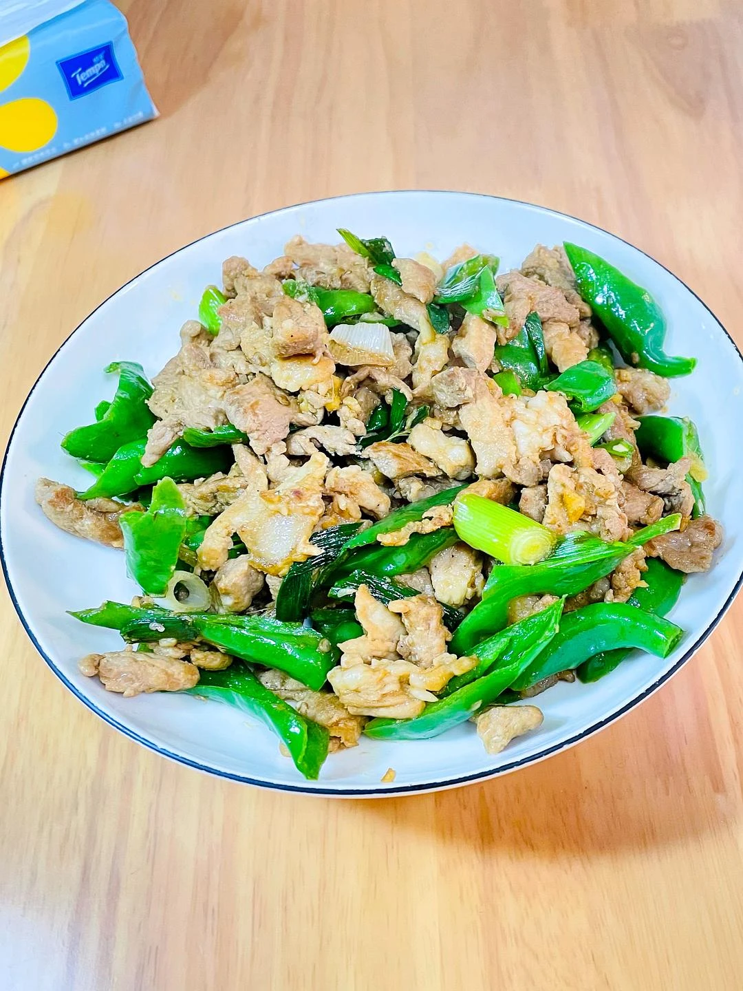 肉炒辣椒🌶️
刀工还得再练练 - 图1