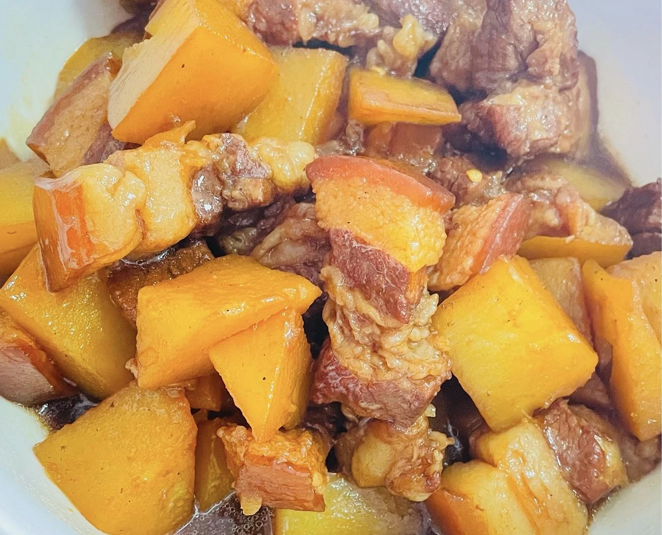 首次做红烧肉以失败告终（没有入味）
少了大葱和桂 - 图1
