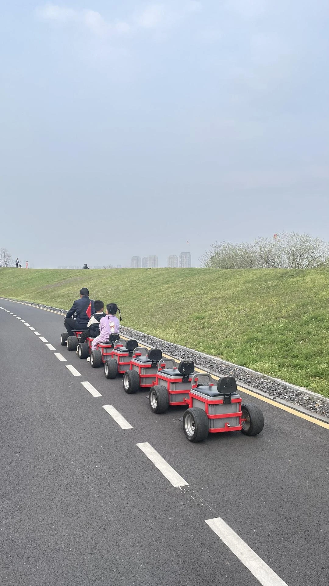 不要丧，要浪 🛵
春天是个适合拍照的季节 - 图6