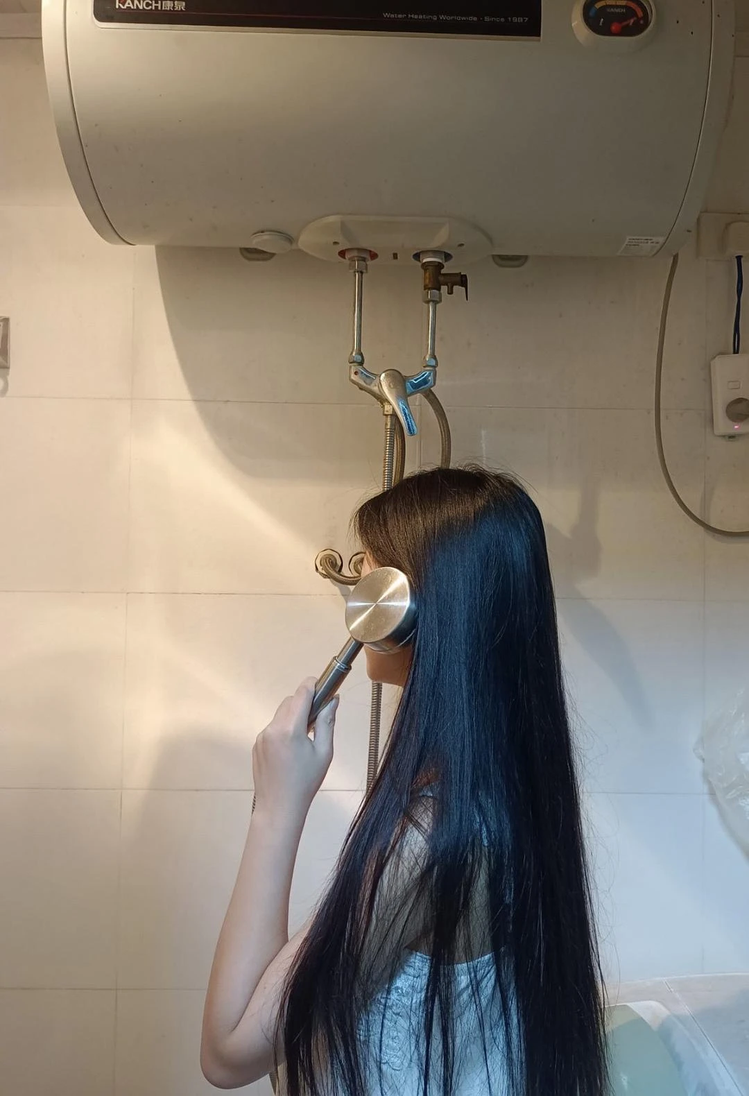 👨男：昨晚喝醉了，在雨里给你打了很多电话，可是 - 图2