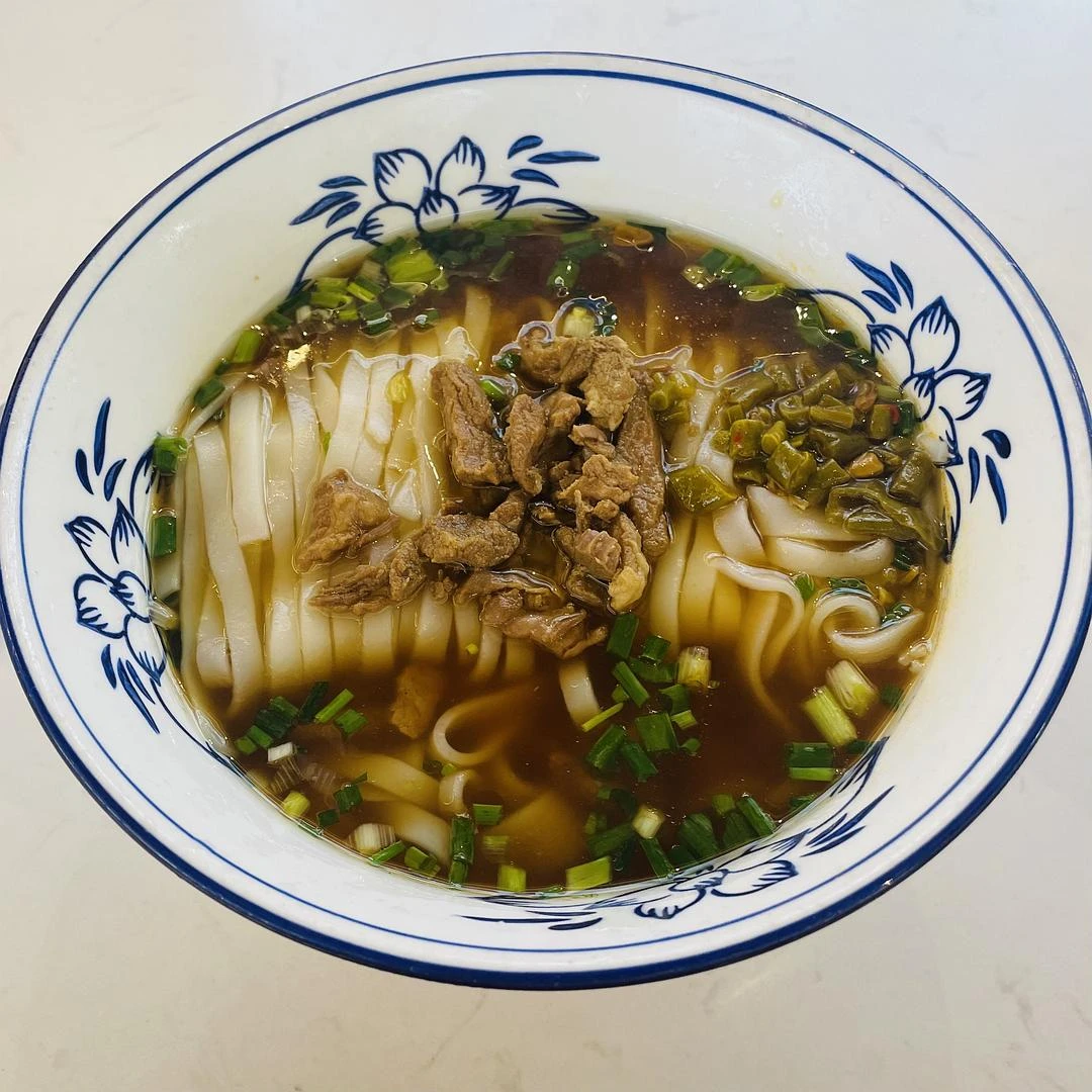 长沙最差劲的粉店应该就是刘长和了
又贵又不舍得给 - 图1