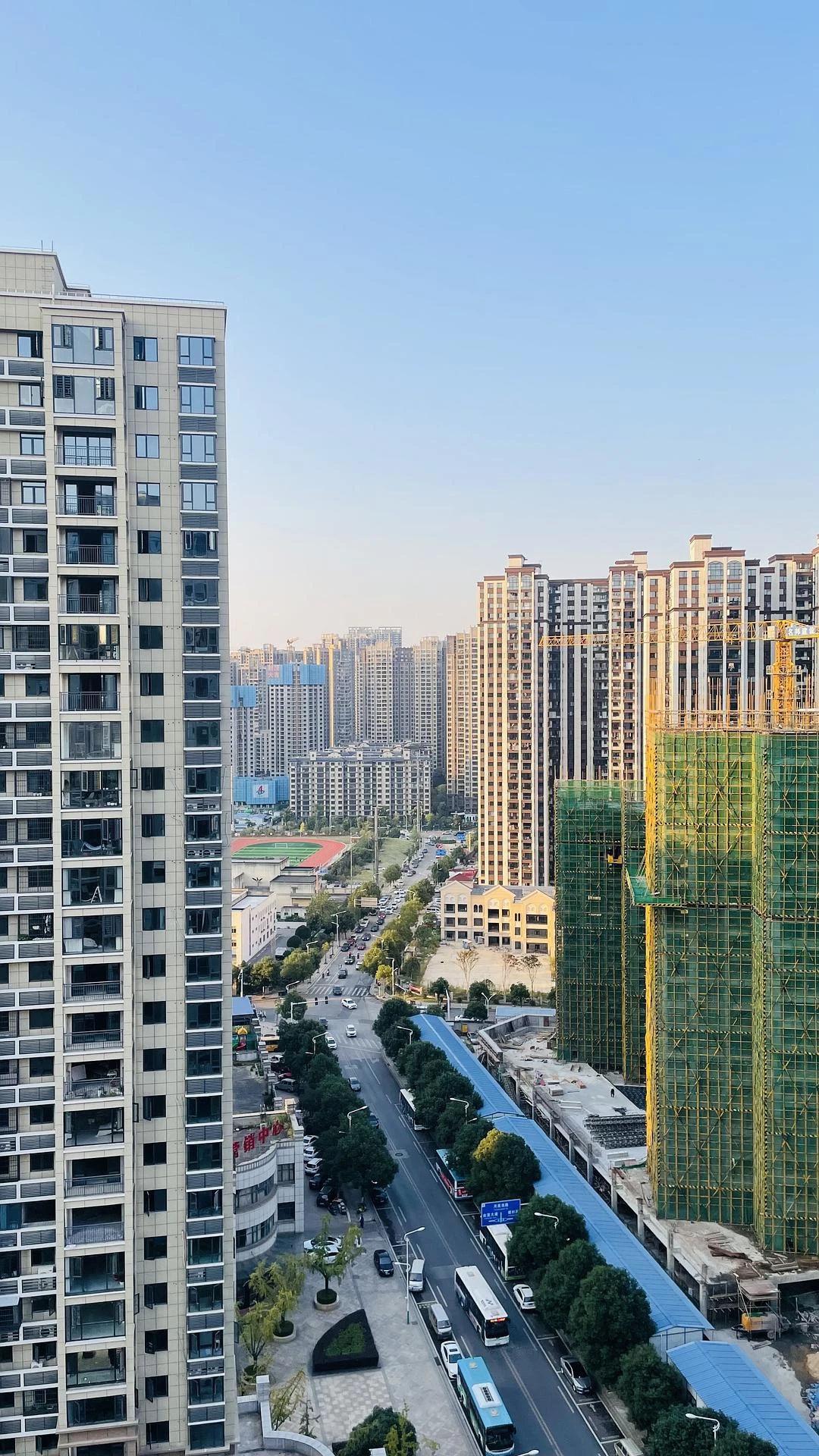 月亮岛的房子也是密集得很呐 - 图1