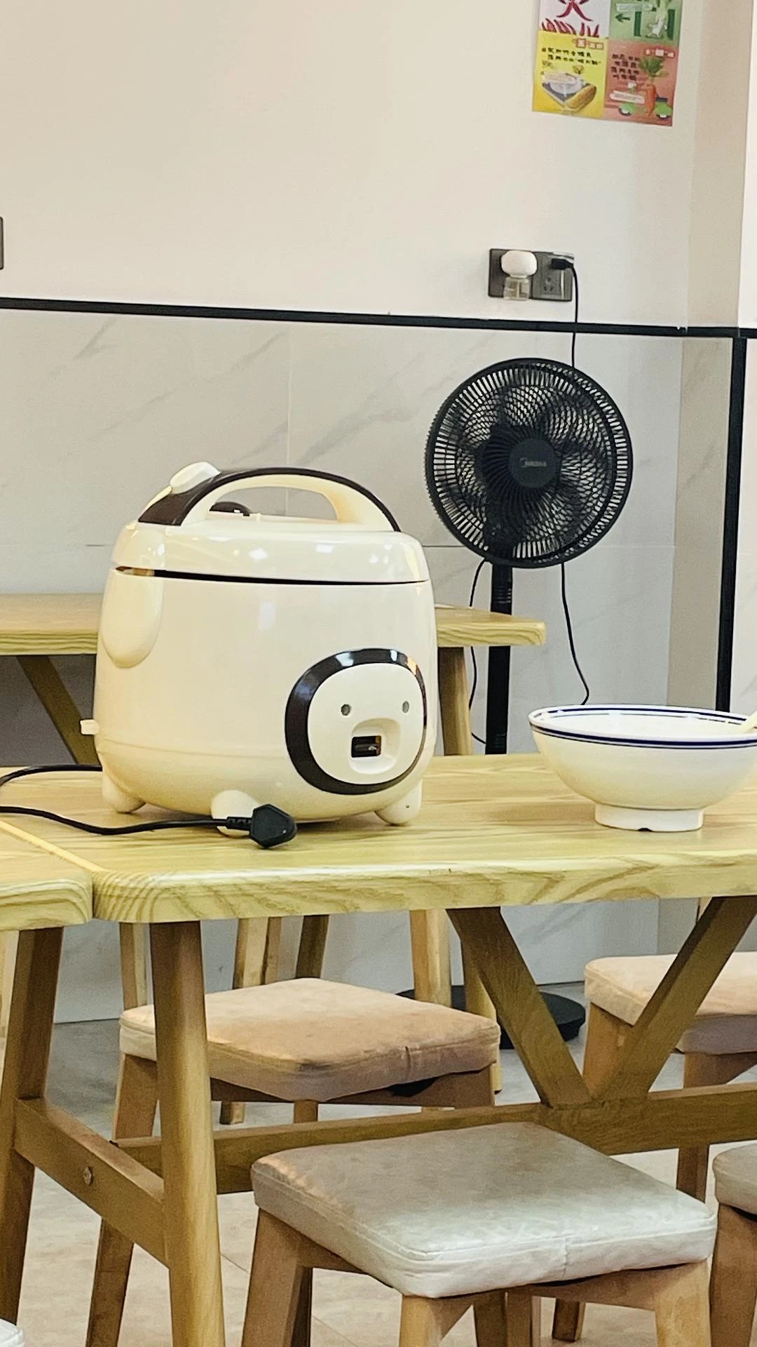 可能这支电饭煲过得很煎熬
想要大声尖叫😵 - 图1