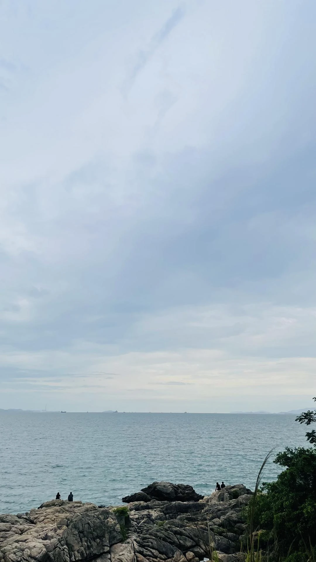 又回到海边散步了🚶
下一站想去潮汕
#
在海边 - 图1