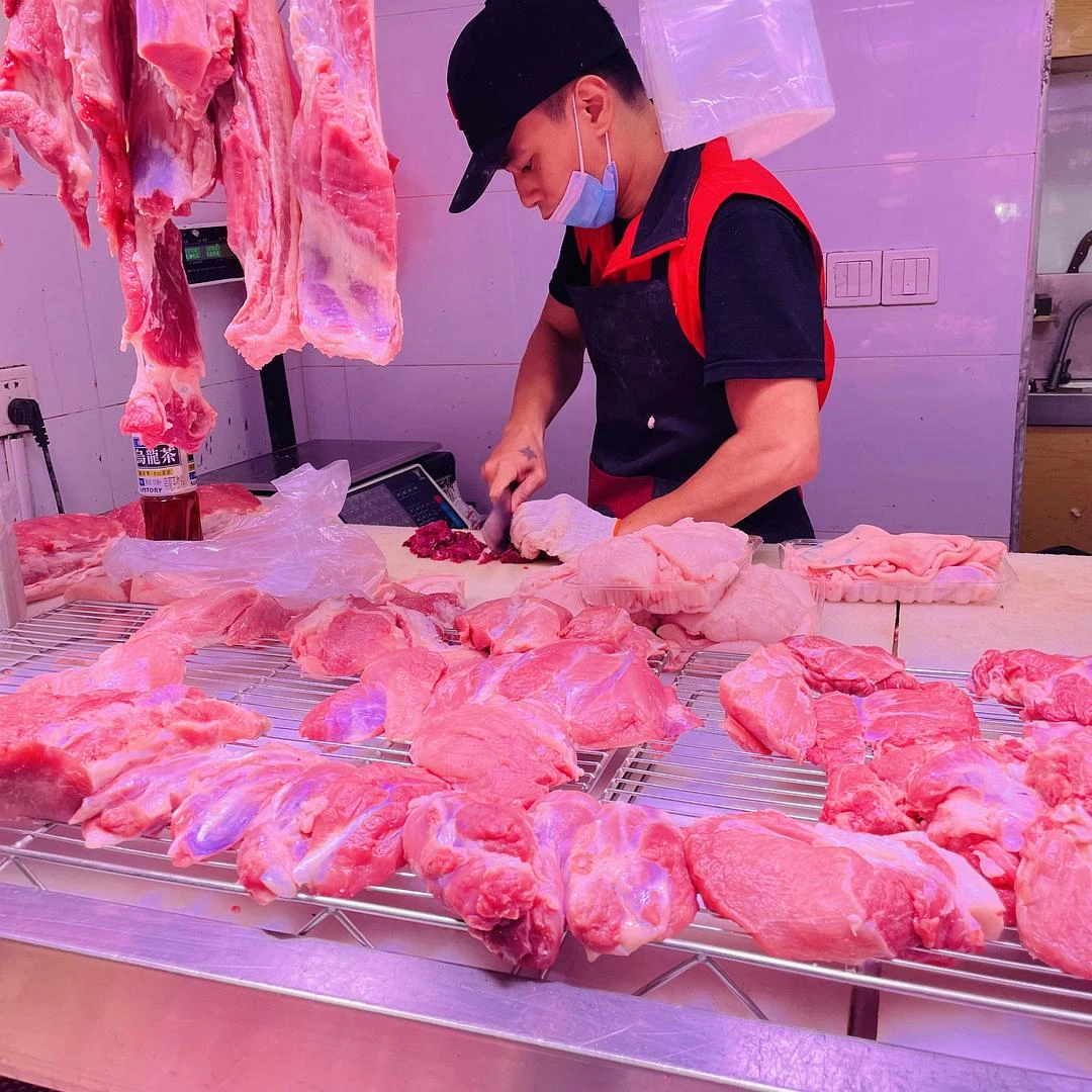 我知道我终究成为不了大厨，因为我连肉都不会切 - 图1