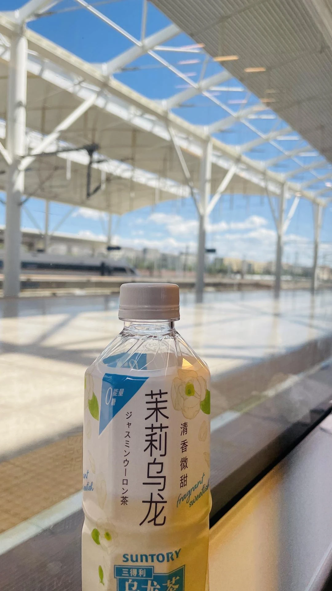 暑假最适合一个人旅行，因为哪哪都是人，显得自己不 - 图1