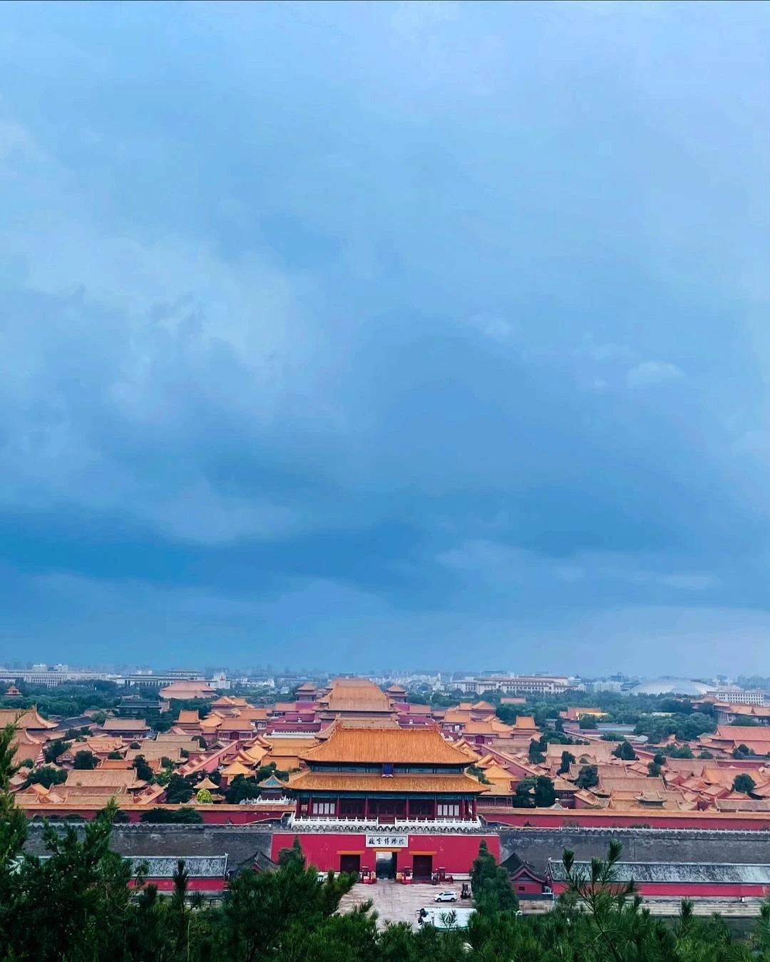 老外在中国旅行的第一站
门票两块涨到了十块 - 图1