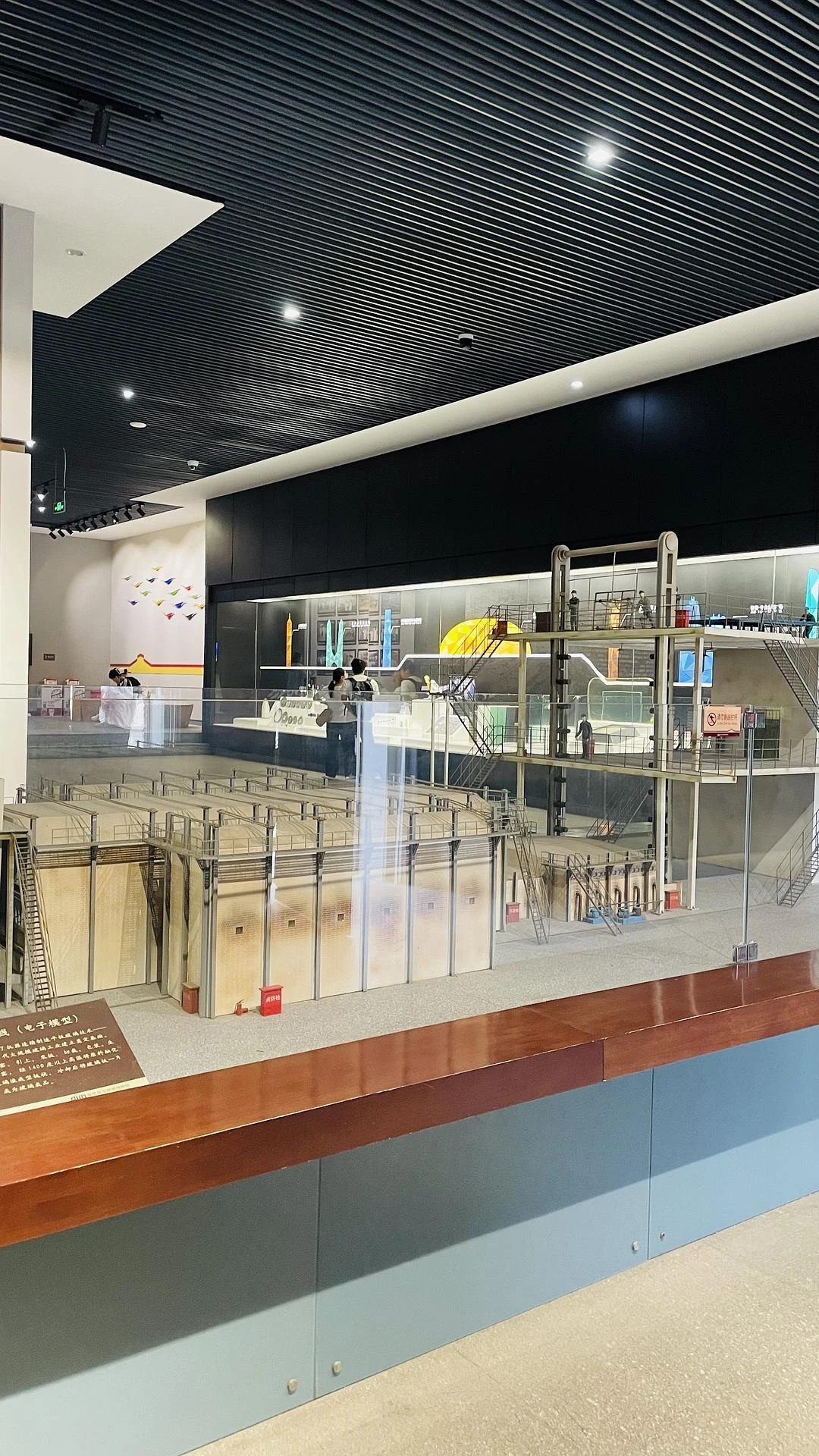 玻璃制品爱好者必逛的博物馆：秦皇岛市玻璃博物馆， - 图7