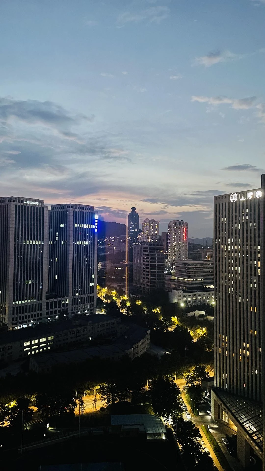 🌃 - 图1