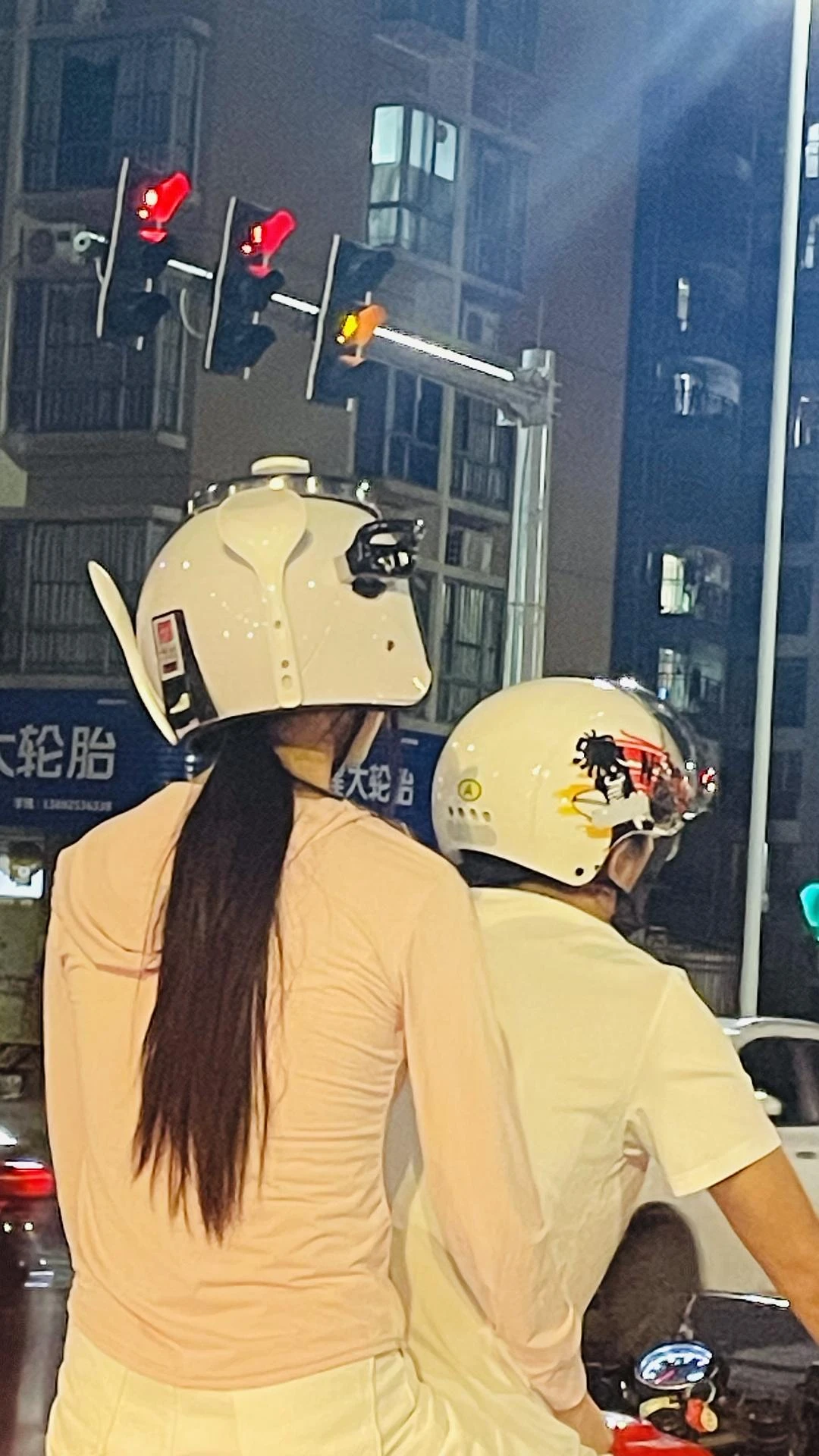 干饭人专属头盔 - 图1