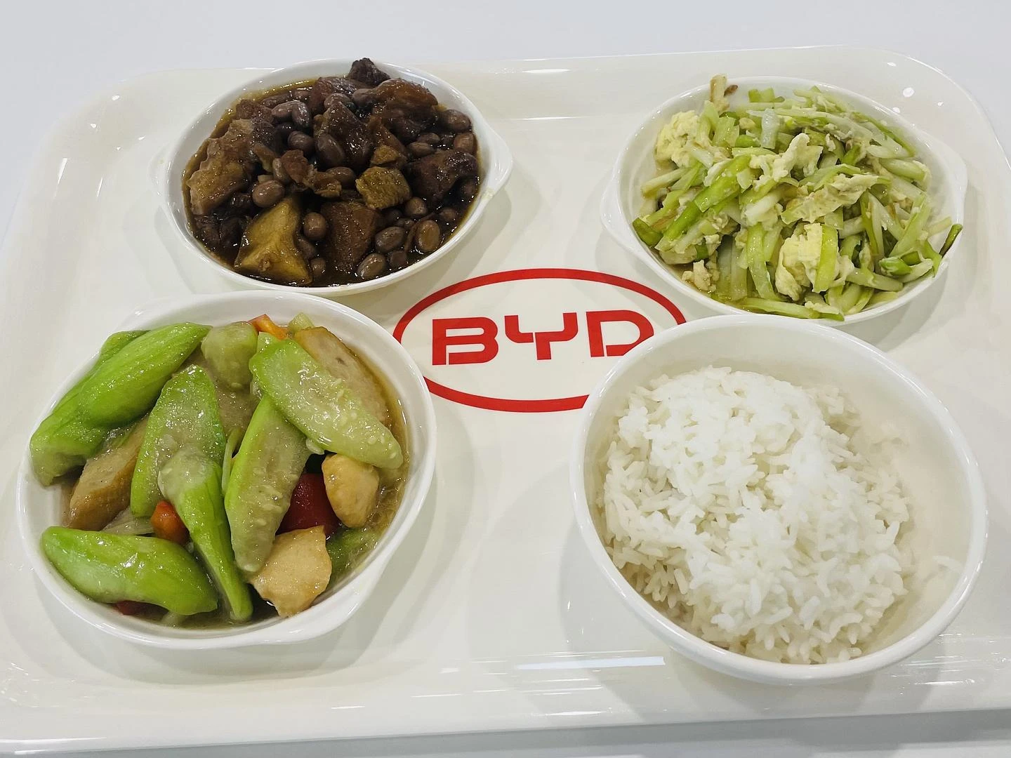 食堂爱好者今日打卡比亚迪食堂，三菜一饭41，略贵 - 图1