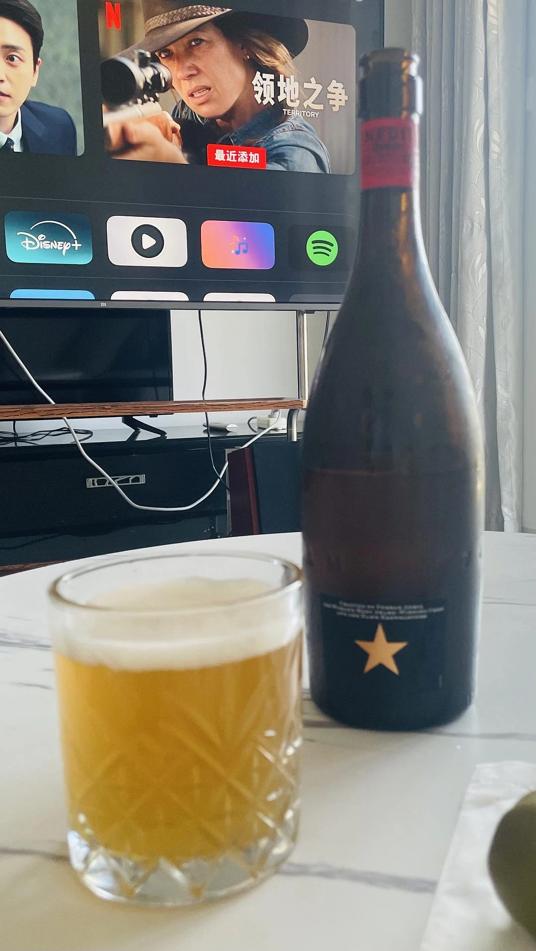 喝上了，云干杯🍻 @
Mallory - 图1