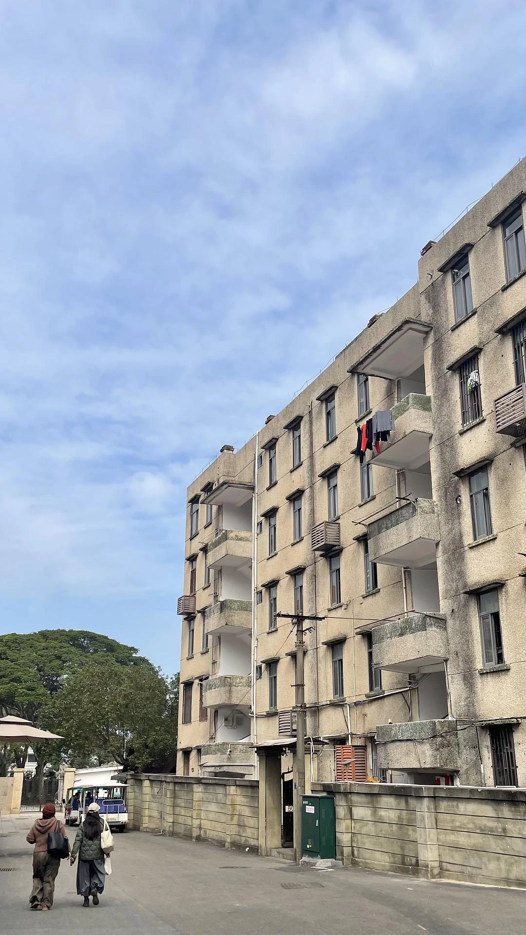 每一个街溜子，都是65岁遛弯的主力军
—— 在别 - 图7