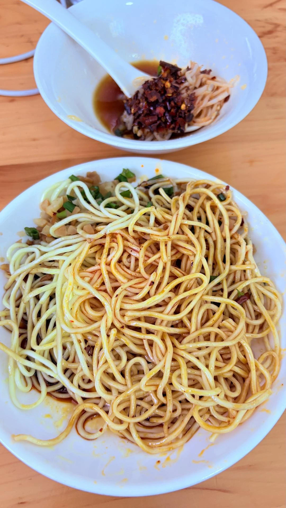今日人设：
辣椒绝缘体
凉糕爱好者
粉面品尝家 - 图2