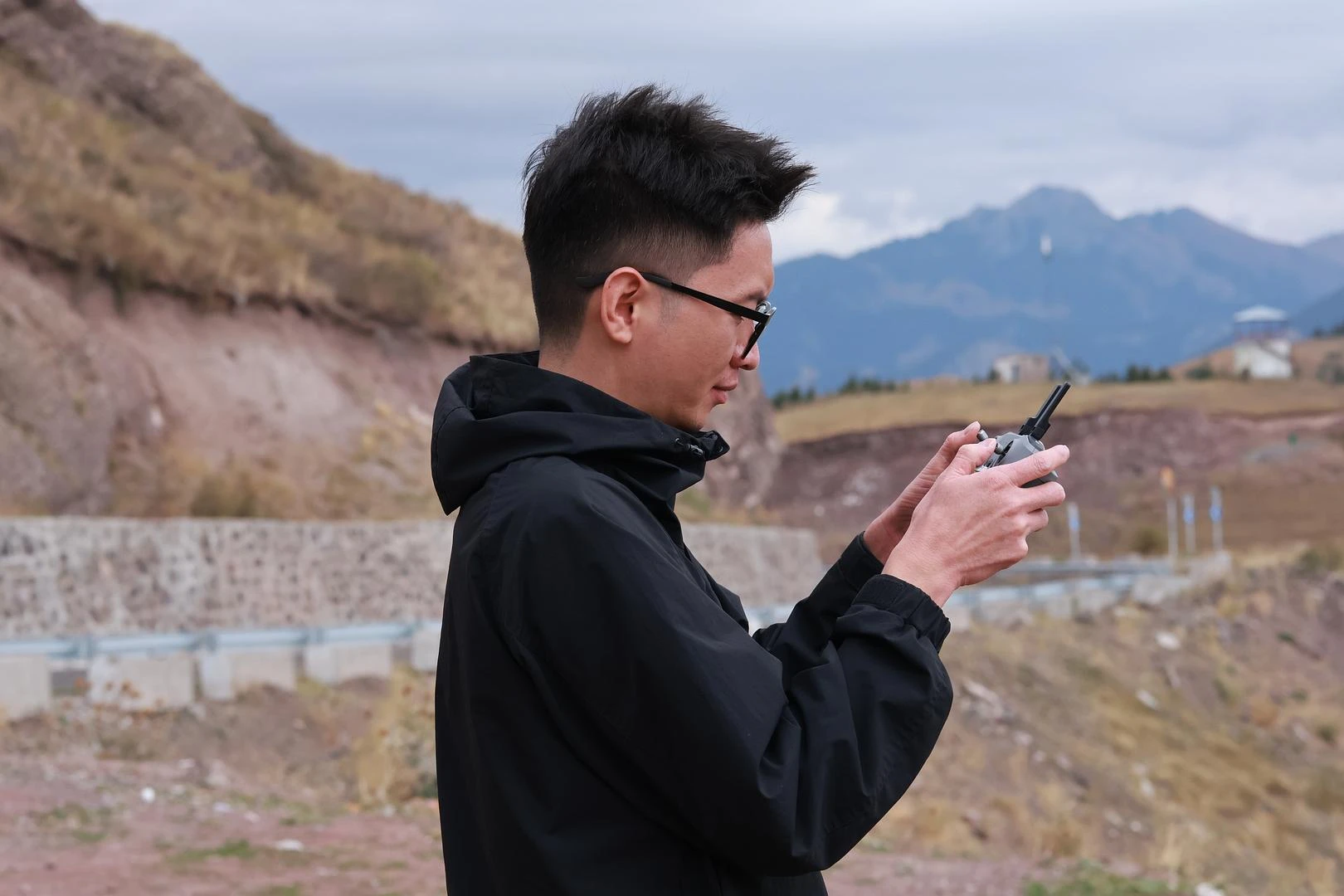 一路上要遇见很多人，也要忘记很多人。 - 图1