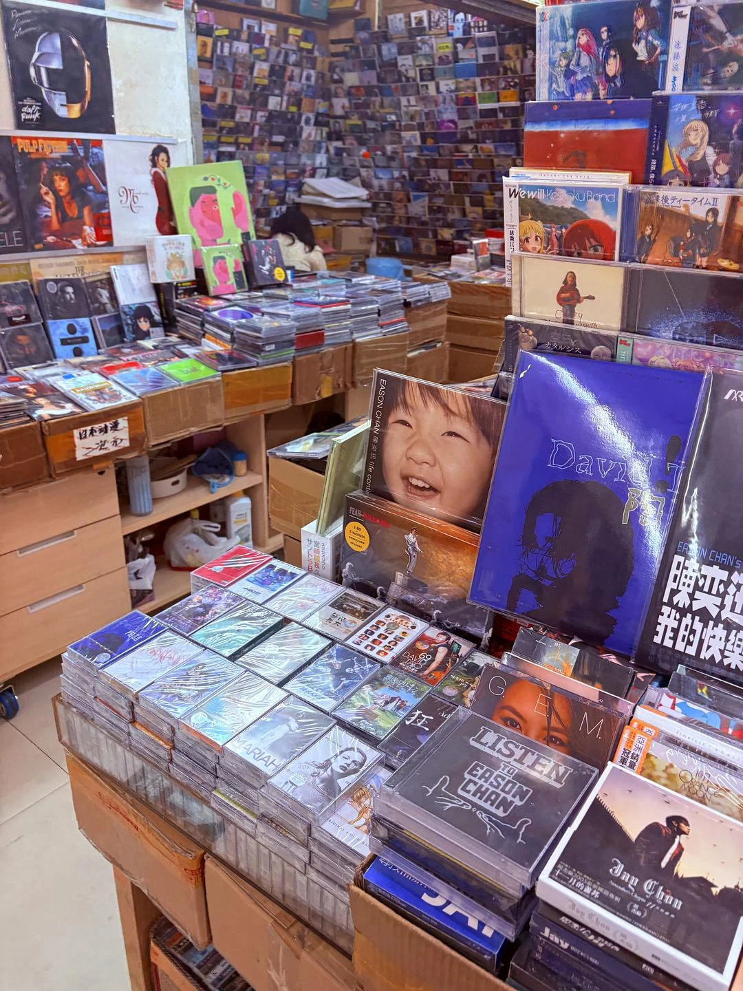 在旧货市场淘黑胶，有一种淘洋垃圾的感觉，淘完恨不 - 图1